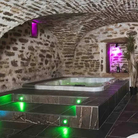 La Reine D'orel - Jacuzzi Prive Апартаменты *